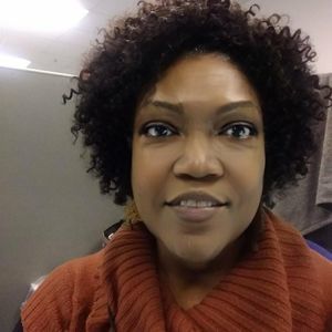 Meet your Posher, Cynthia